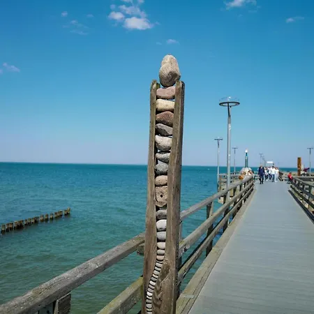 Ferienwohnungen Meerfarbig Ostseeheilbad Zingst Exterior foto