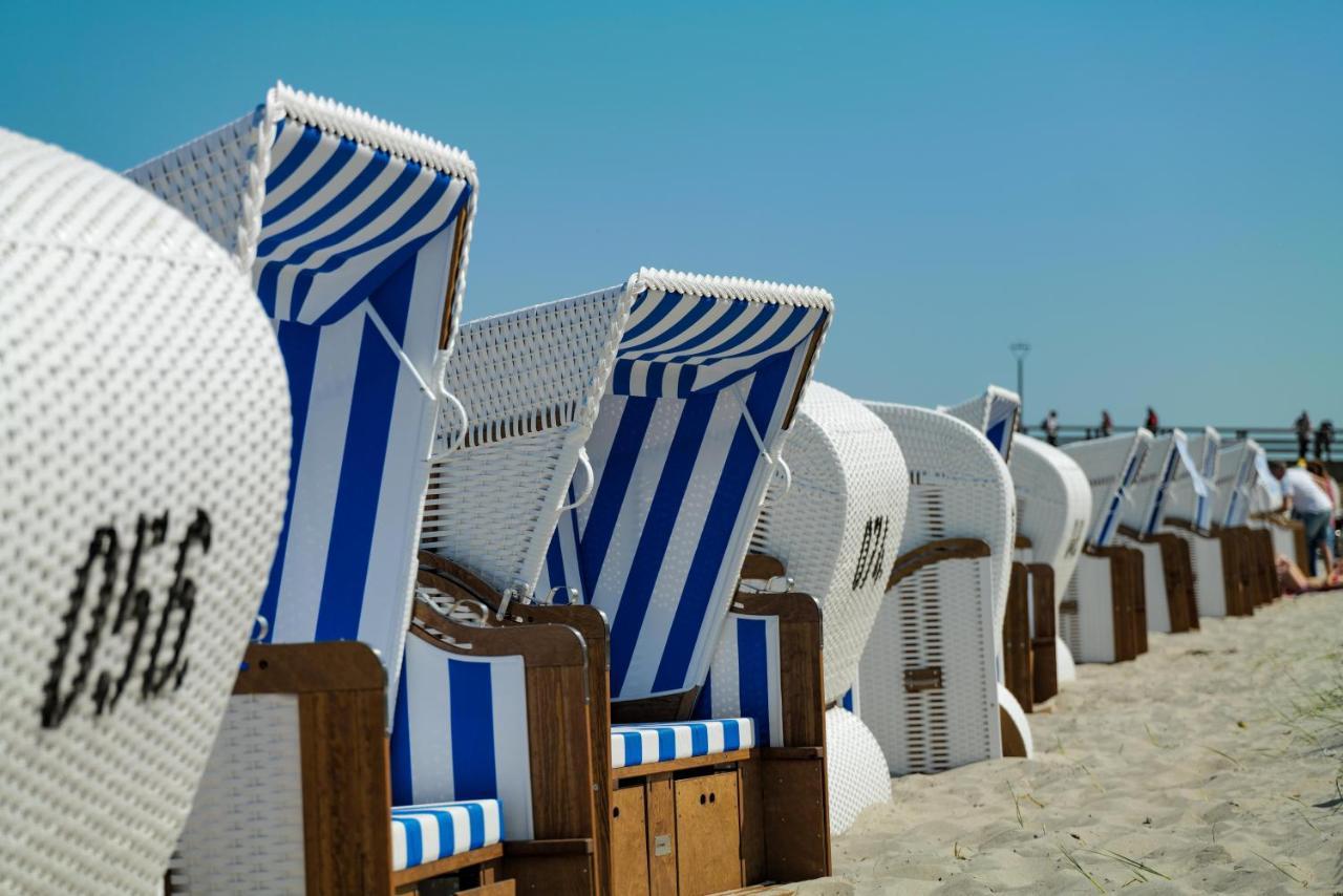Lejlighed Meerfarbig - Terrasse Mit Strandkorb Oder Balkon - E-ladesaeule - Parkplatz - Wlan - Fahrradschuppen - Waschtrockner - Ruhig Und Zentral - Haustierfrei - Nichtraucher Zingst