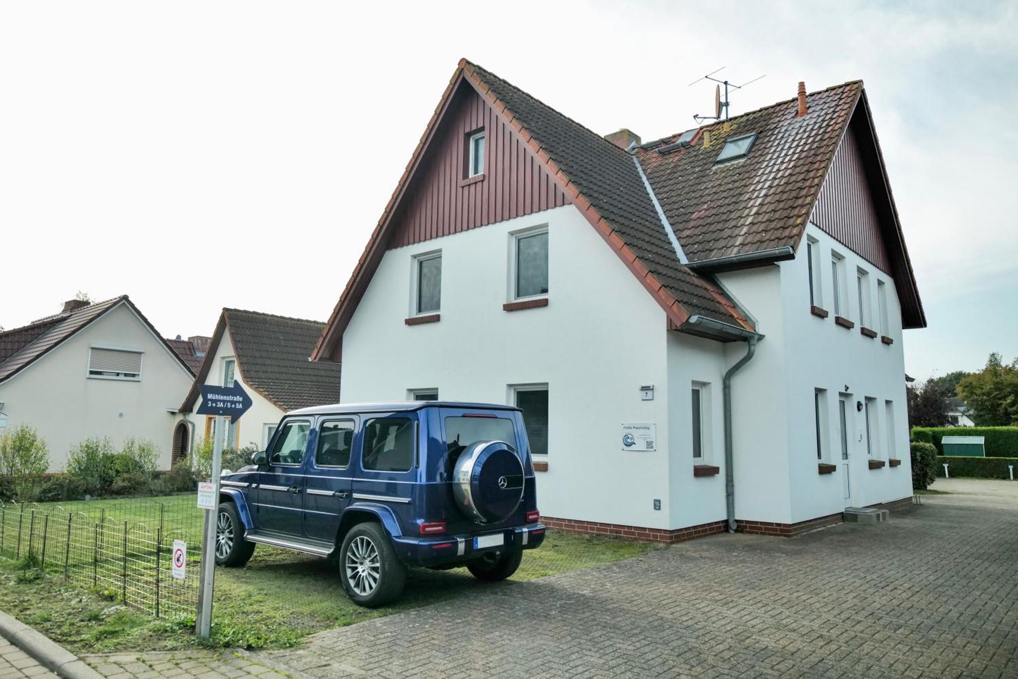 Meerfarbig - Terrasse Mit Strandkorb Oder Balkon - E-ladesaeule - Parkplatz - Wlan - Fahrradschuppen - Waschtrockner - Ruhig Und Zentral - Haustierfrei - Nichtraucher *