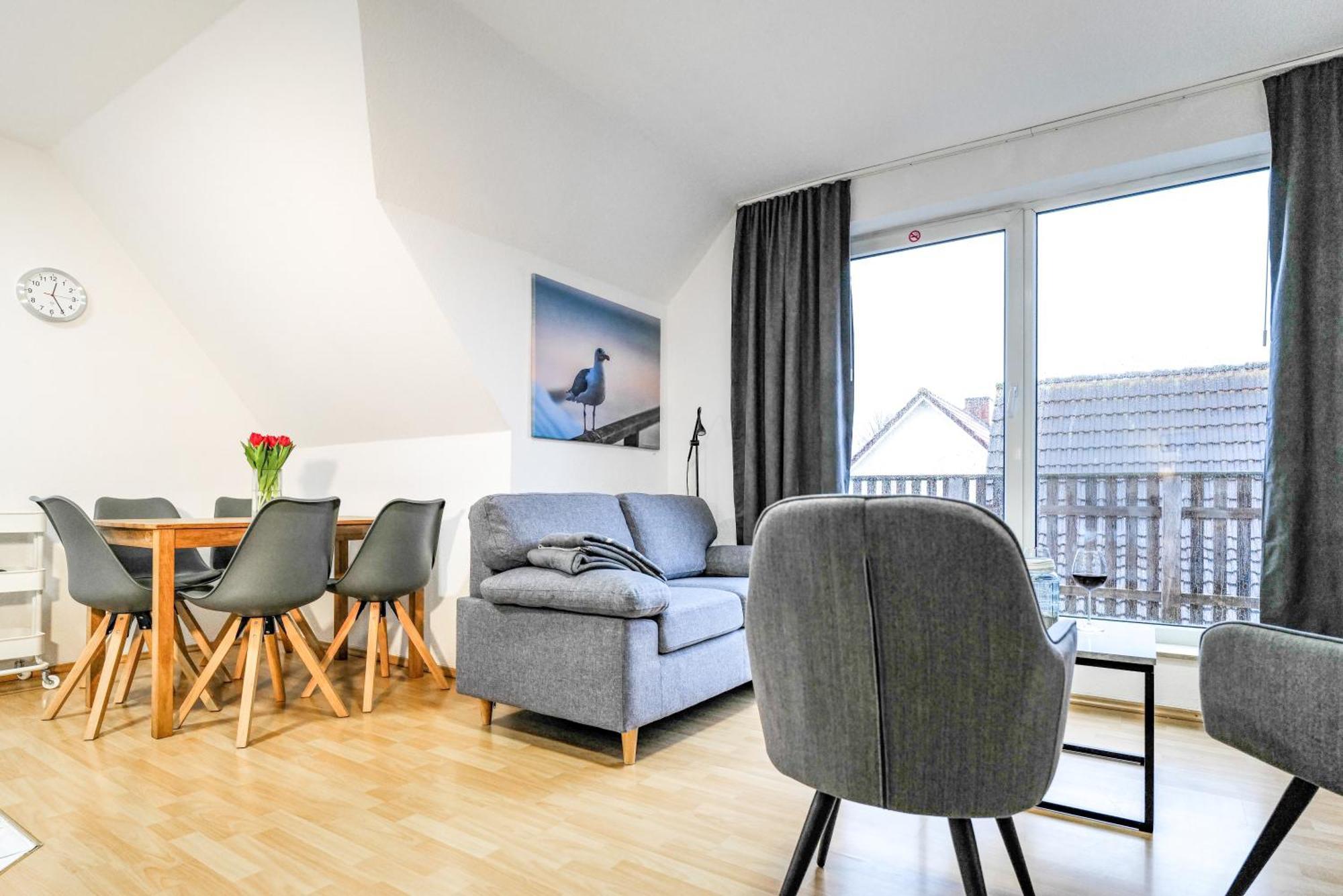Lejlighed Meerfarbig - Terrasse Mit Strandkorb Oder Balkon - E-ladesaeule - Parkplatz - Wlan - Fahrradschuppen - Waschtrockner - Ruhig Und Zentral - Haustierfrei - Nichtraucher Zingst